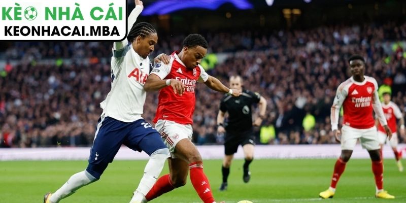 Tottenham vỡ trận, Arsenal khẳng định sức mạnh
