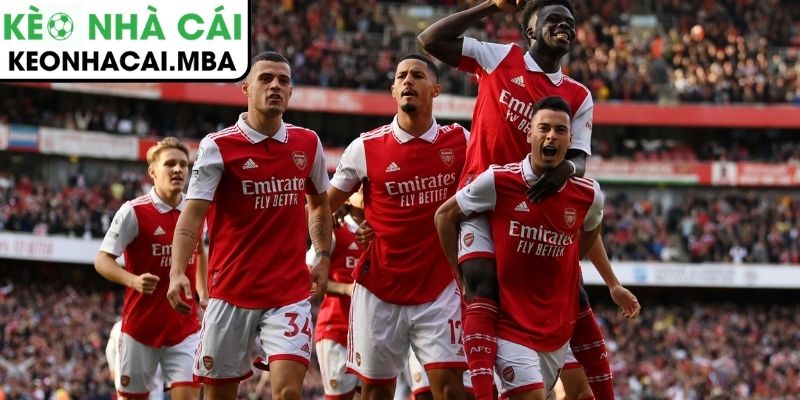 Arsenal xuất sắc gia tăng khoảng cách với Man City
