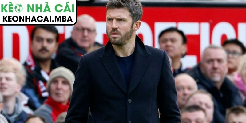 Thói quen thay người chậm tiếp tục xuất hiện ở MU