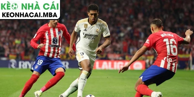 Thế trận đôi công, Atletico bất ngờ ra đòn trước