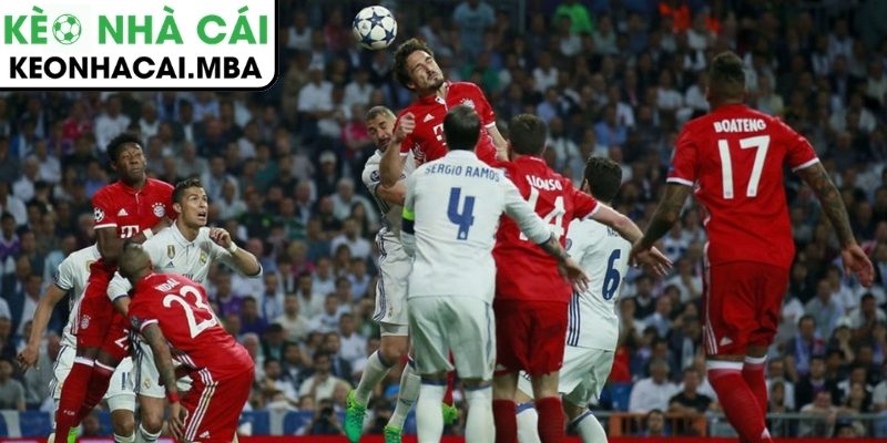 Thế trận giằng co và màn đôi công đỉnh cao